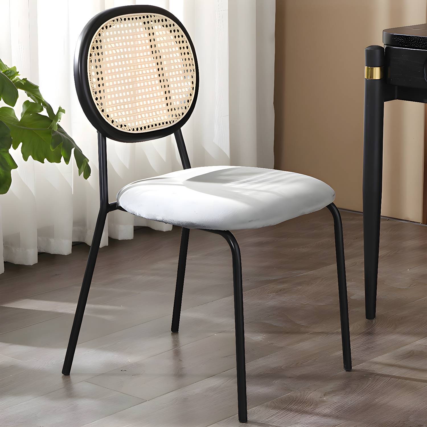 Imported image d93d3d4750f1 3853949.jpg
