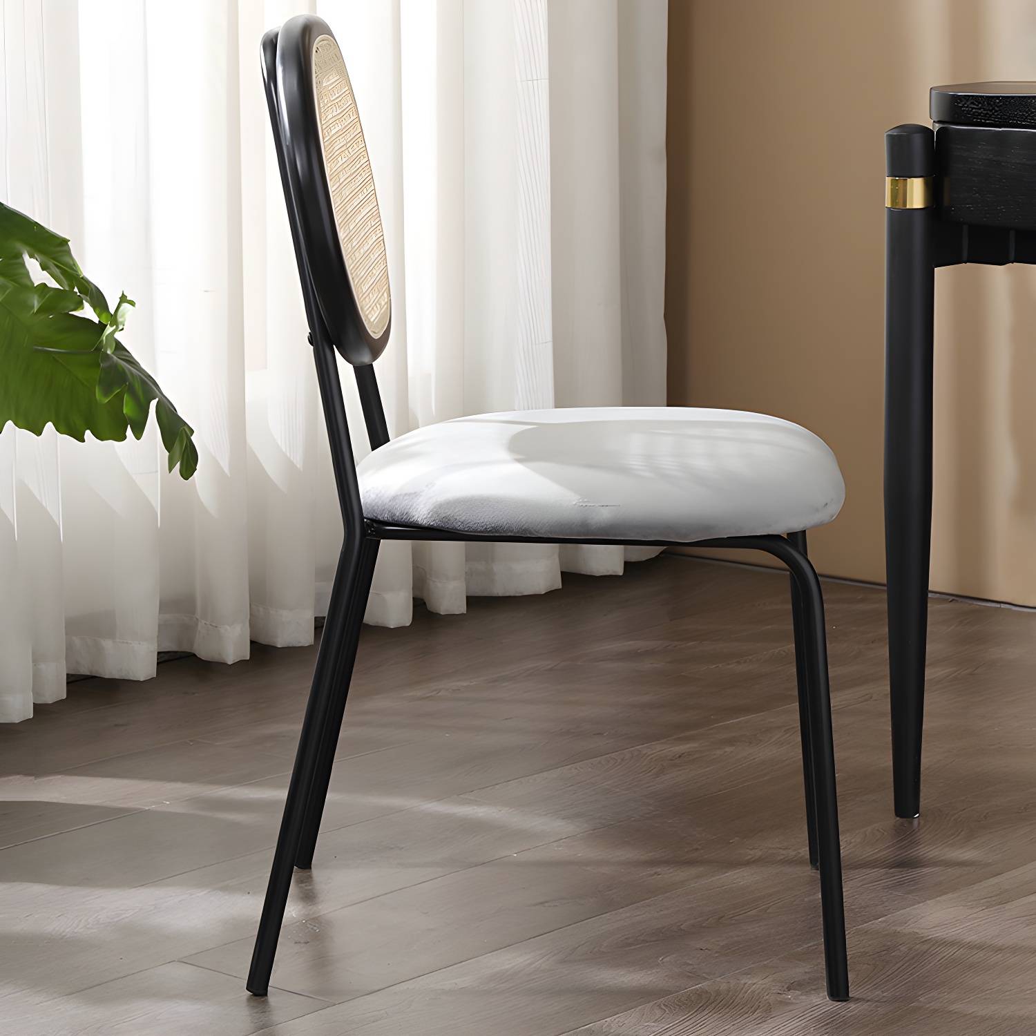 Imported image 3d2bb535917f 3853952.jpg