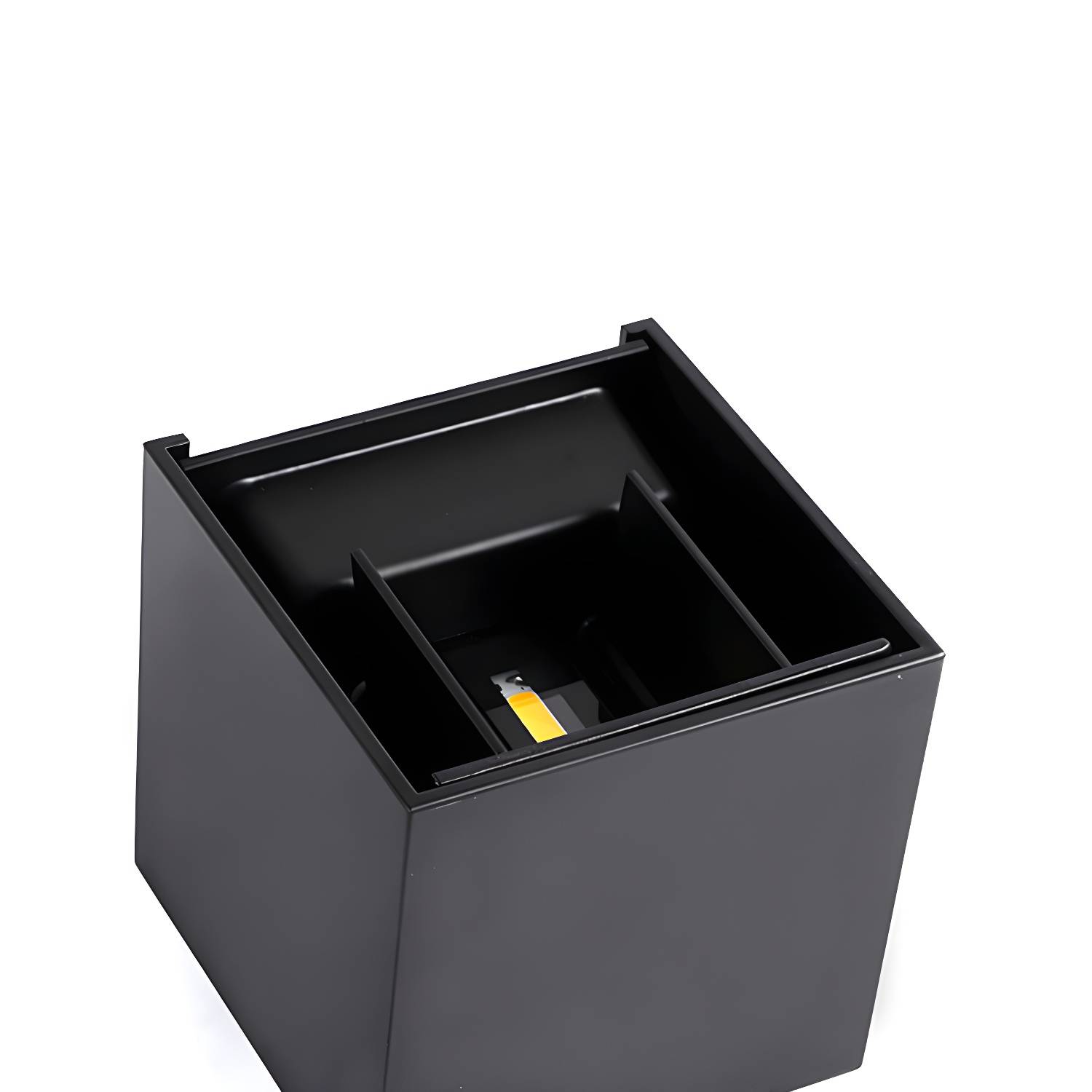 Imported image 62fba8b9b6b3 5293794.jpg
